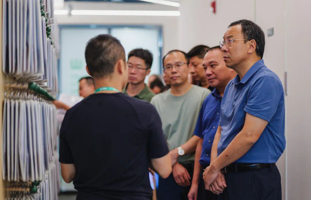 江西泰和县委书记孙英剑一行到访远方好物 (1).jpg