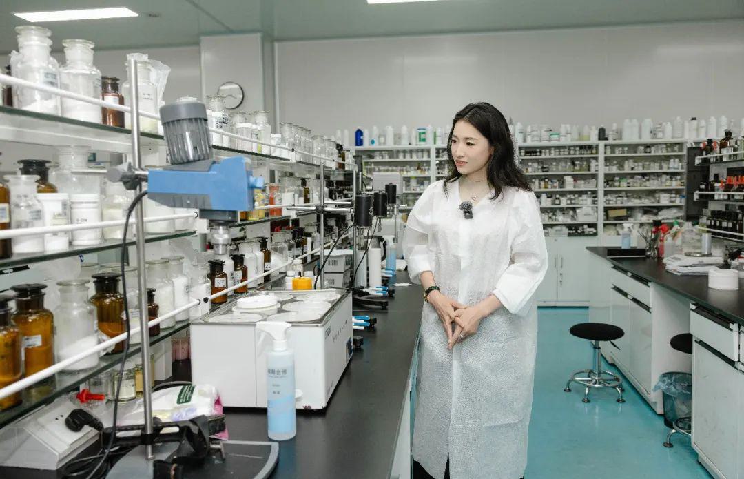 中国游泳女子蛙泳奥运冠军罗雪娟签约远方的梦想X庄主好时光,成为有机生活及健康护肤冠军大使 (5).jpg