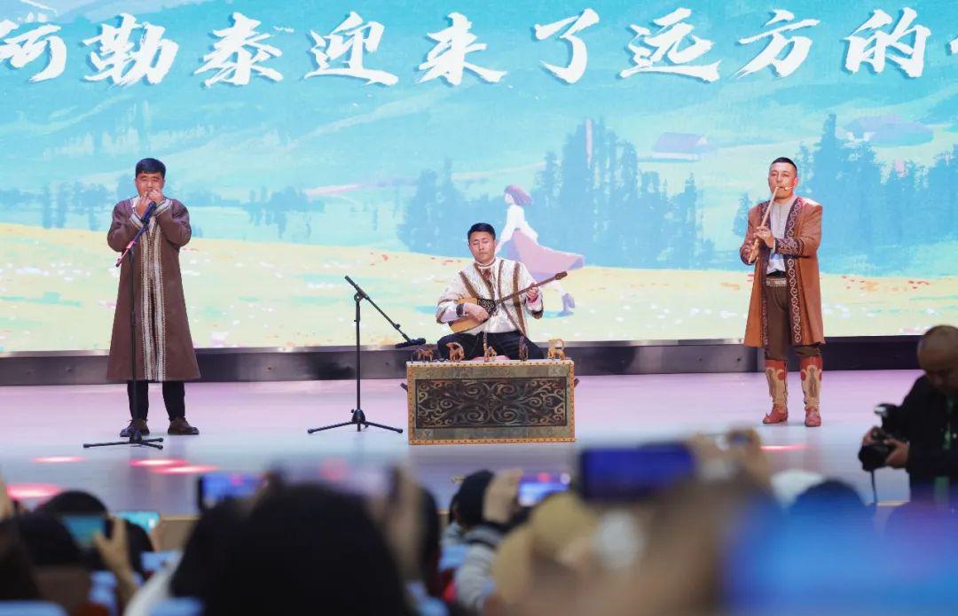 远方好物走进阿勒泰,吉木乃县委书记李林飞一行接待远方溯源团队 (9).jpg