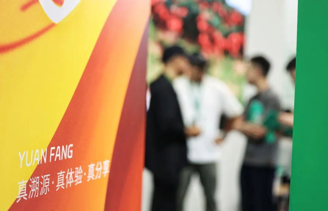 远方老师接受央视采访聊远方好物 (4).jpg