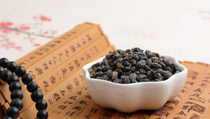 白发最好用的方子,2味中药泡茶饮,补虚又乌发 - 第2张 白发最好用的方子,2味中药泡茶饮,补虚又乌发 - 第2张