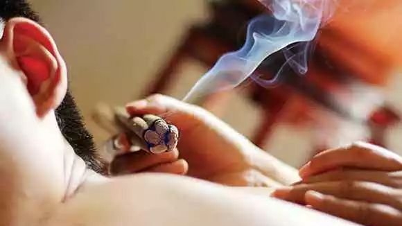 不懂艾灸?就从灸背开始吧,它有一通百通的功效! - 第3张 不懂艾灸?就从灸背开始吧,它有一通百通的功效! - 第3张