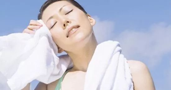 汗从哪里出,病从哪里来!夏天爱出汗的,快对照看看吧! - 第2张 汗从哪里出,病从哪里来!夏天爱出汗的,快对照看看吧! - 第2张