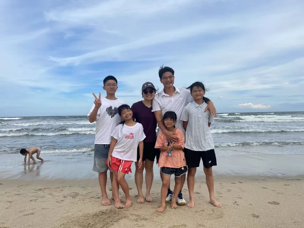 四娃宝妈的静默生长,在陪伴中扎根,在事业里开花 - 第1张 四娃宝妈的静默生长,在陪伴中扎根,在事业里开花 - 第1张